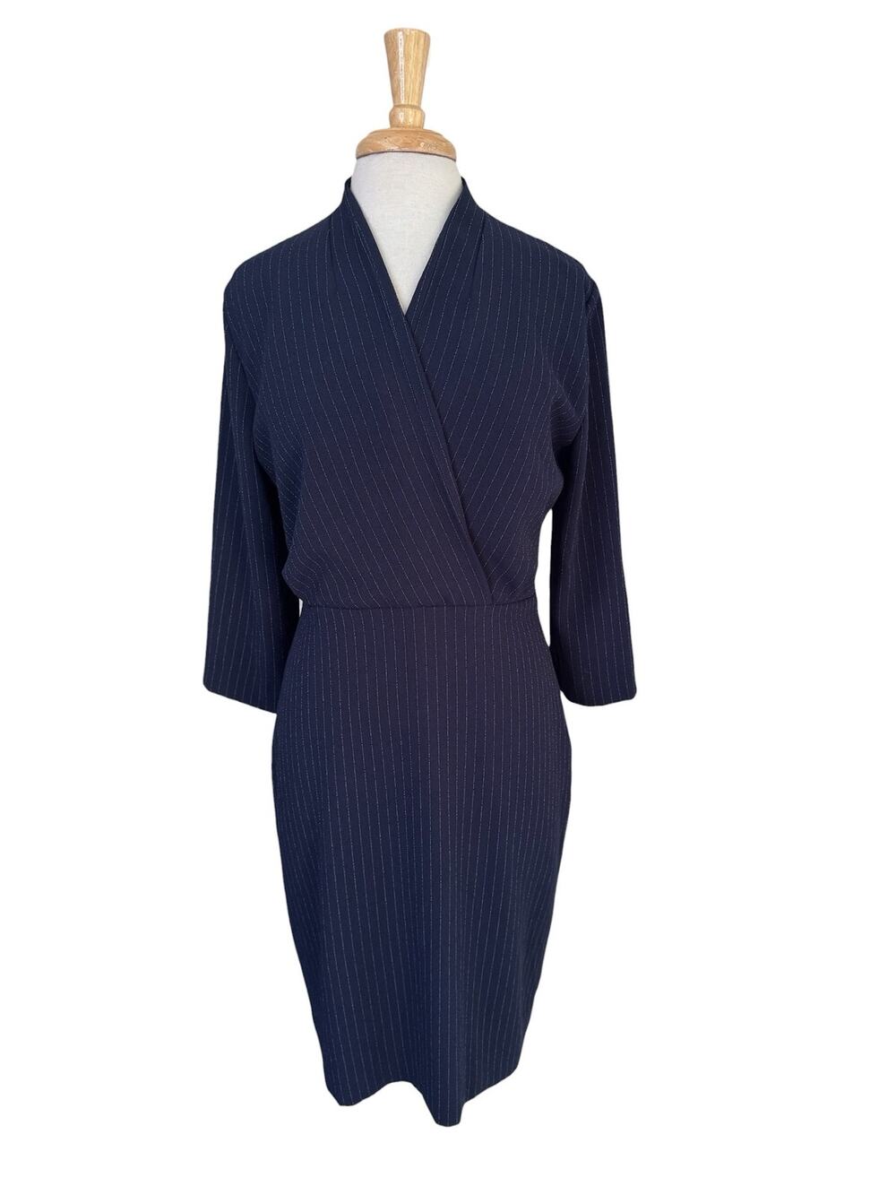 MM LAFLEUR Niko Dress Deep Indigo Blue Pinstripe Size 8 3/4 Sleeve Knee Length